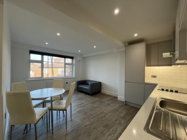 69 Kingston Road, New Malden, KT3