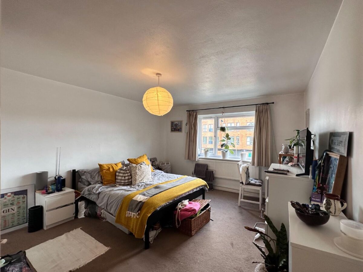 Beverley Court, SW20 0AE