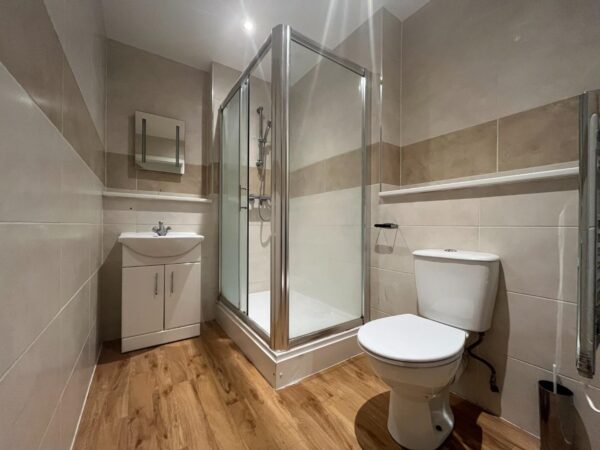 69 Kingston Road, New Malden