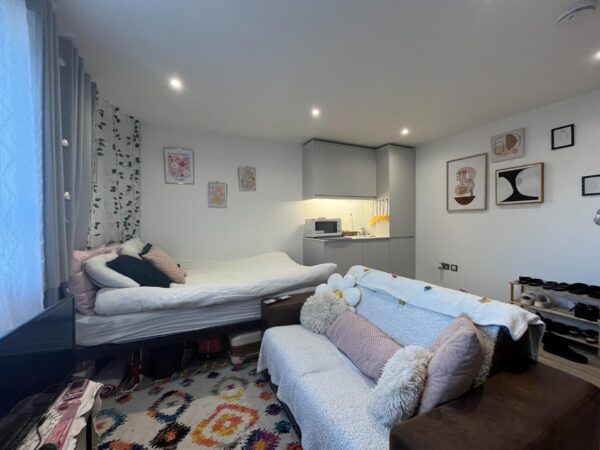 Charter Court, New Malden