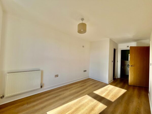 Highbury Drive, Leatherhead