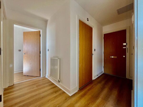 Highbury Drive, Leatherhead