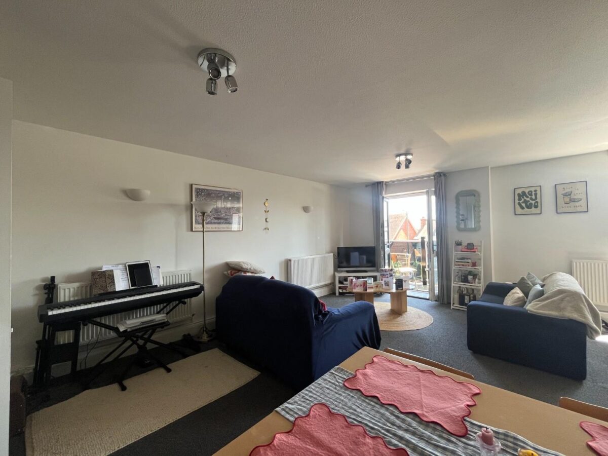 89 Worple Road, Wimbledon