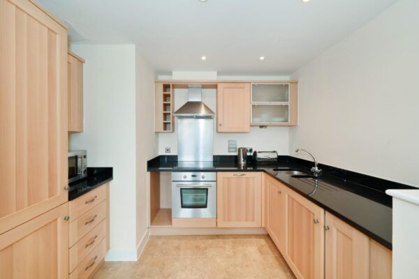 Highbury Drive, Leatherhead