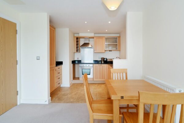 Highbury Drive, Leatherhead