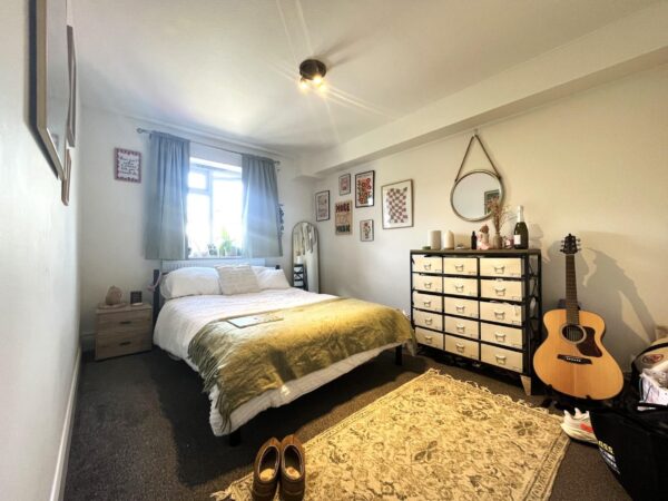 89 Worple Road, Wimbledon