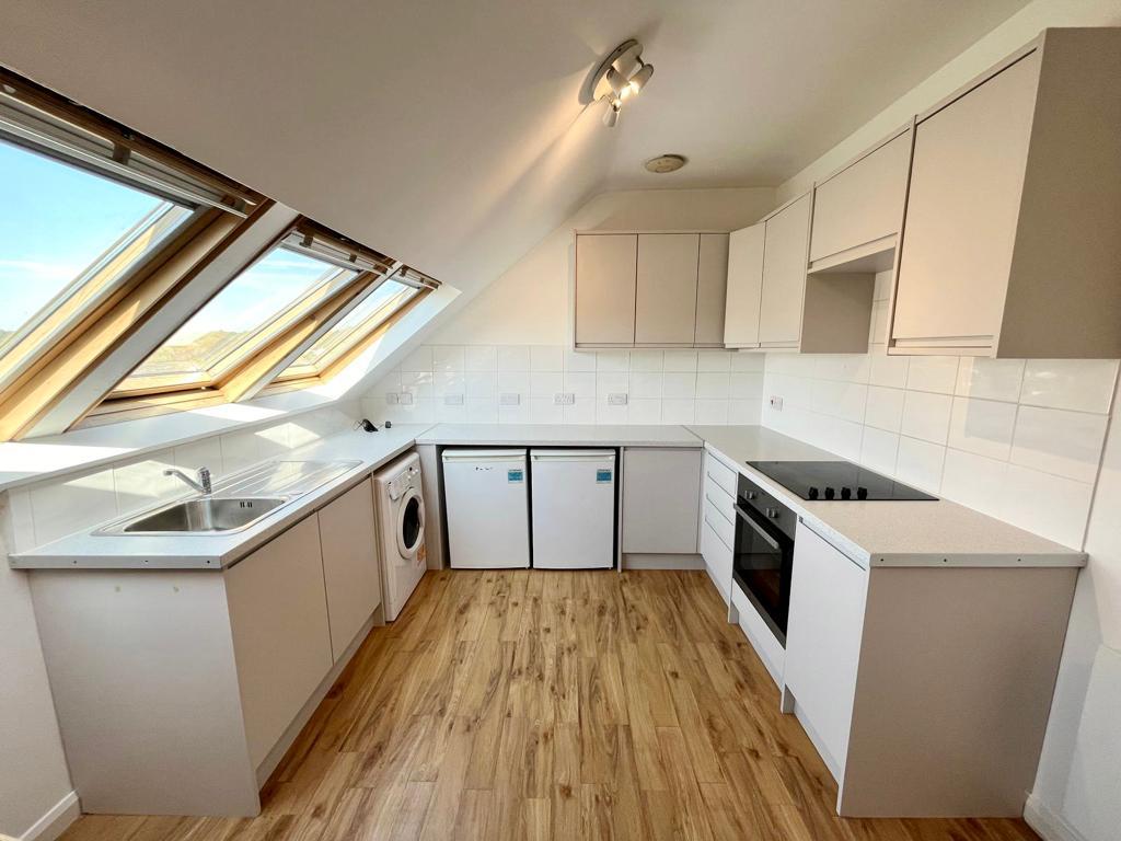 Beverley Court, SW20 0AE