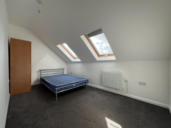 Beverley Court, SW20 0AE