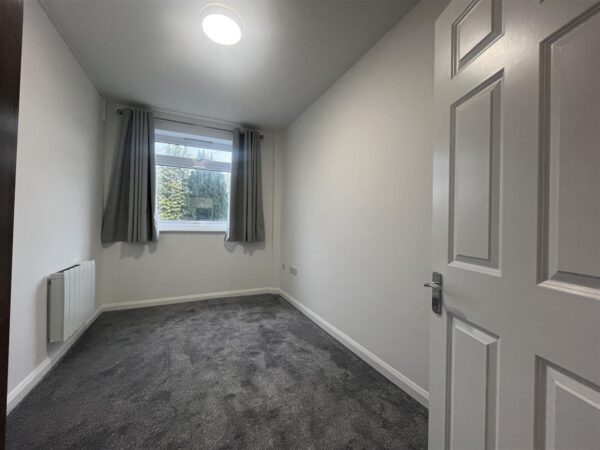 Woodcote Side, Epsom