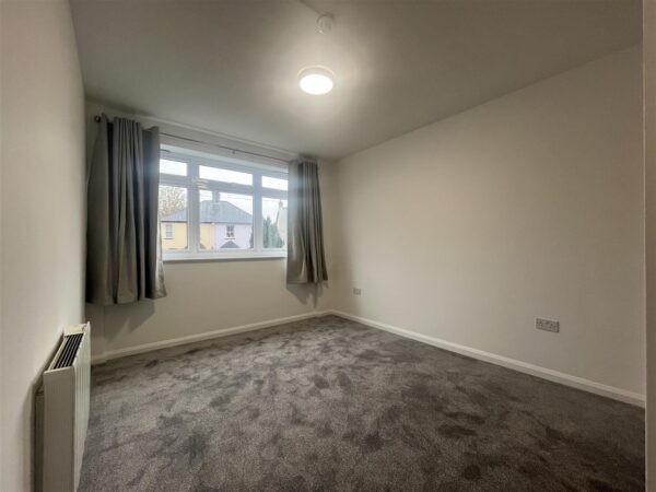 Woodcote Side, Epsom