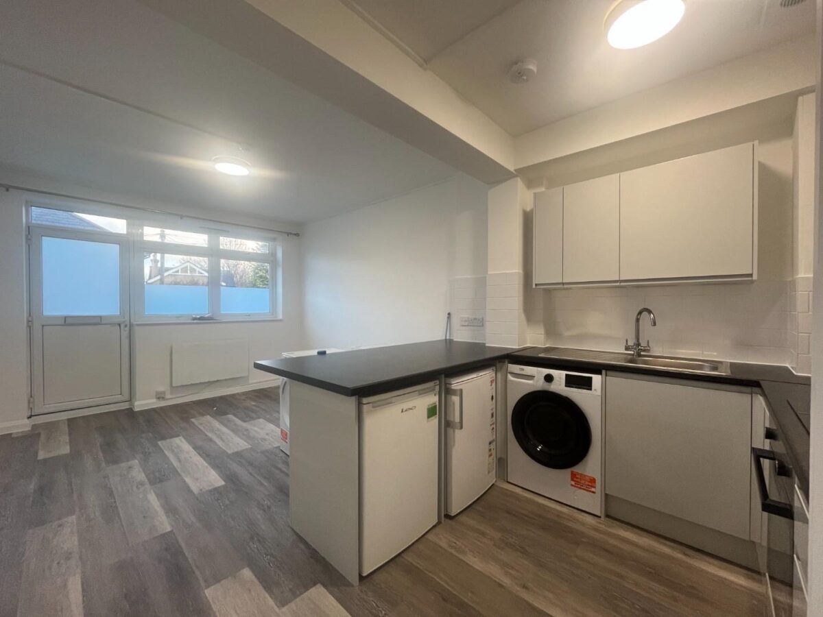 8-10 Woodcote Side, Epsom