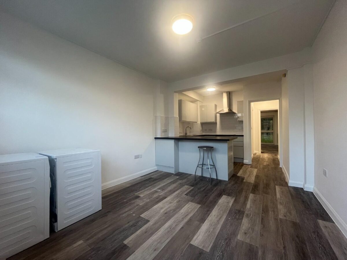 8-10 Woodcote Side, Epsom