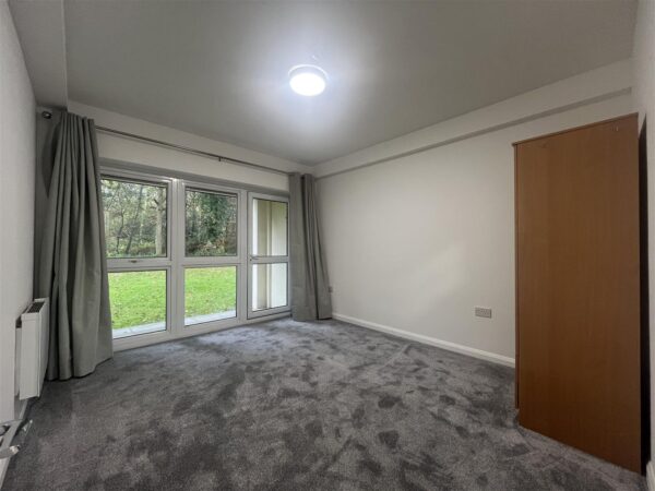 Woodcote Side, Epsom