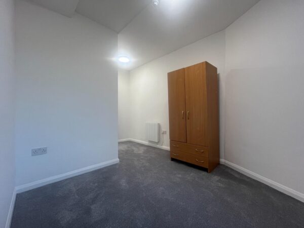 8-10 Woodcote Side, Epsom