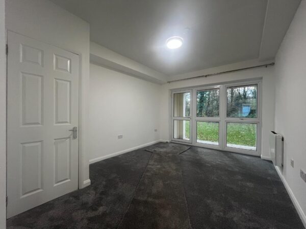 8-10 Woodcote Side, Epsom