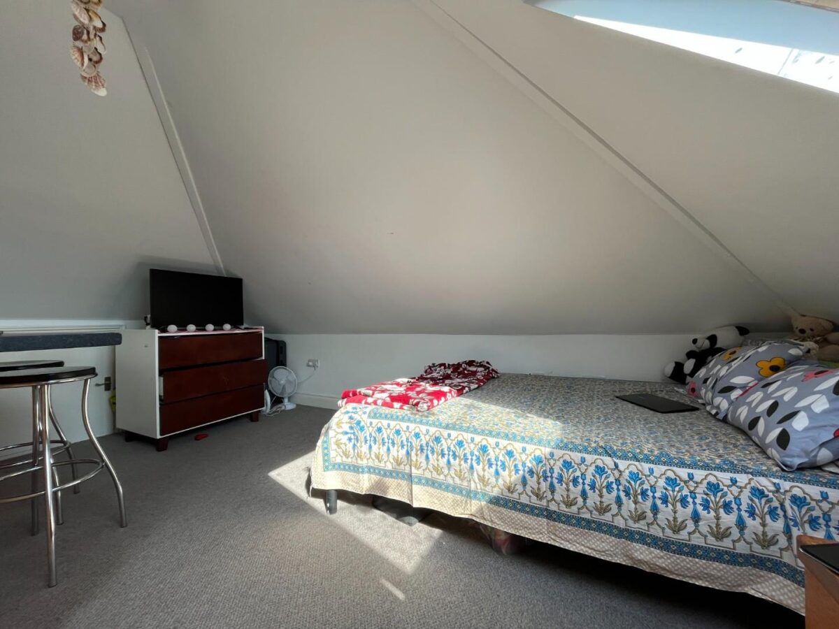 Charter Court, Linden Grove