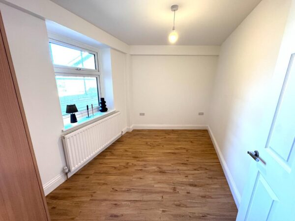 Thames House, Kingston Road