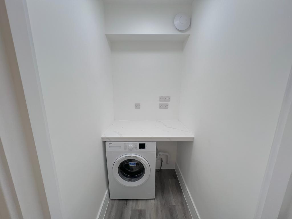 Beverley Way, SW20