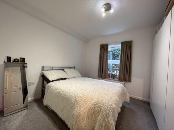 Chestnut Grove, New Malden