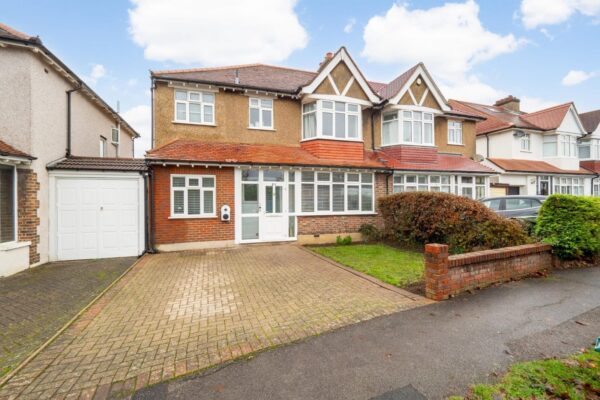 Farm Way, Worcester Park