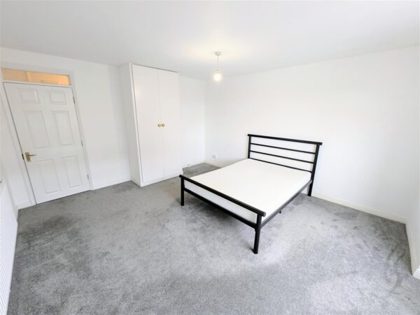 Beverley Court, SW20 0AE