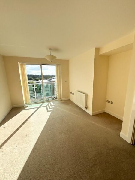 Highbury Drive, Leatherhead