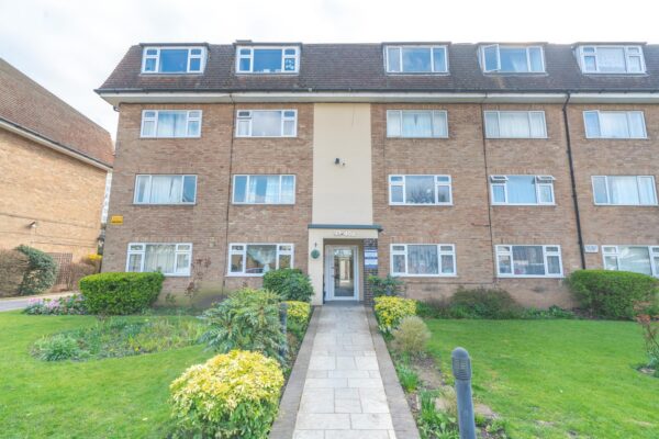Charter Court, New Malden, KT3