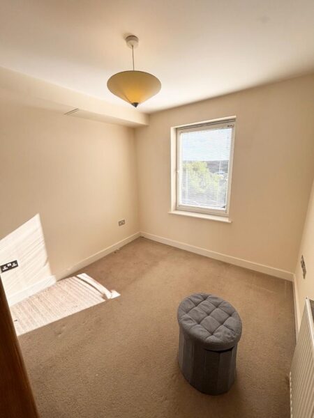 Highbury Drive, Leatherhead
