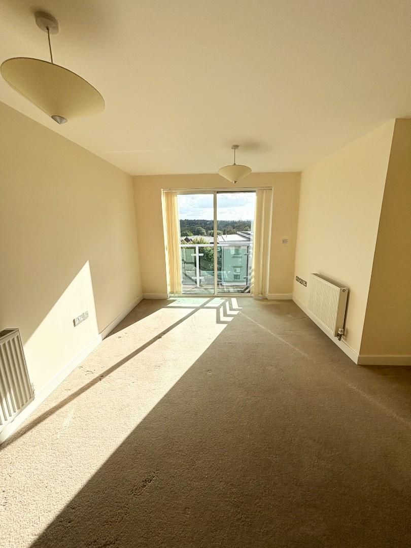 Highbury Drive, Leatherhead