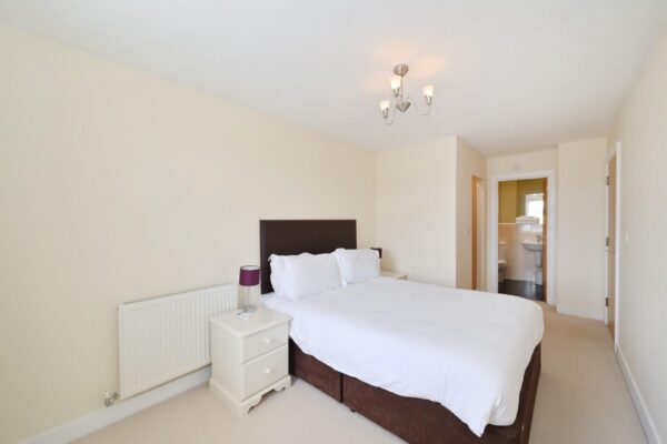 Highbury Drive, Leatherhead